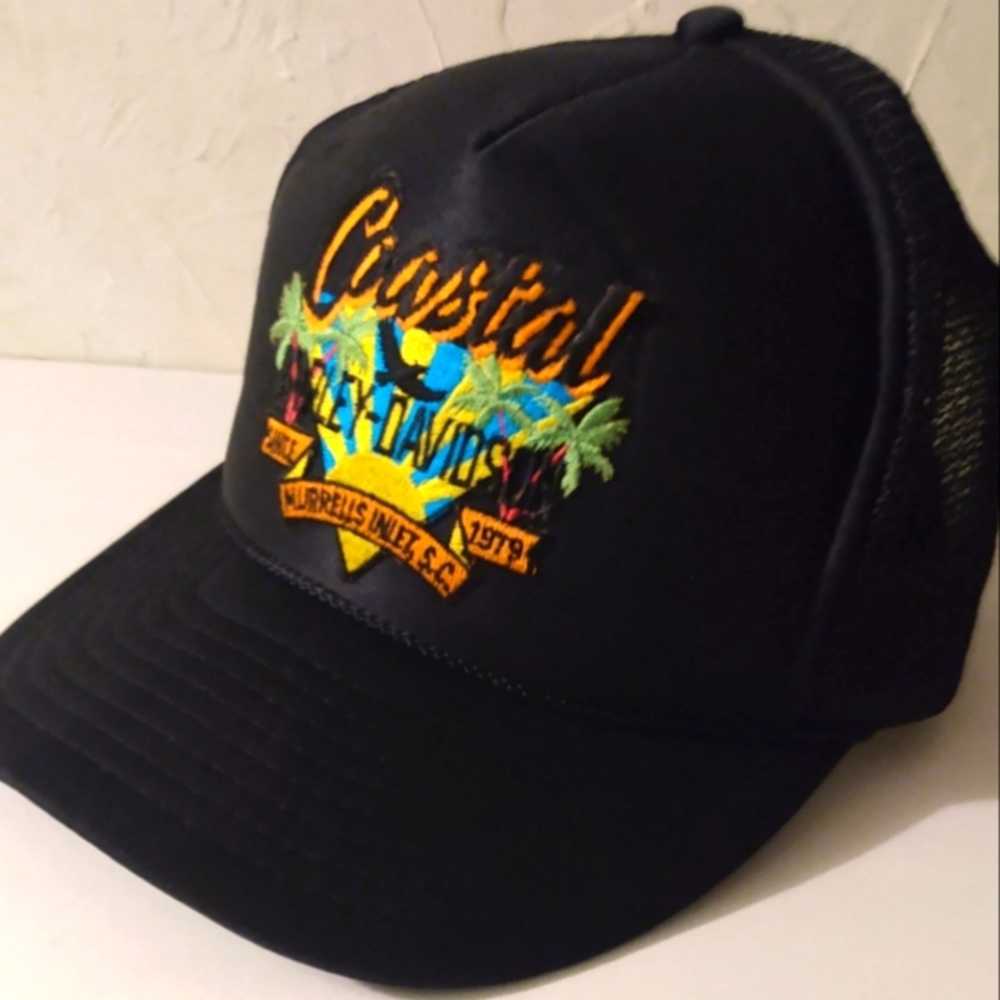 Harley Davidson Trucker Hat/Embroidered Baseball Cap, Black. Adjustable closure.
